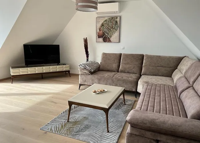 New Design Penthouse And דירה