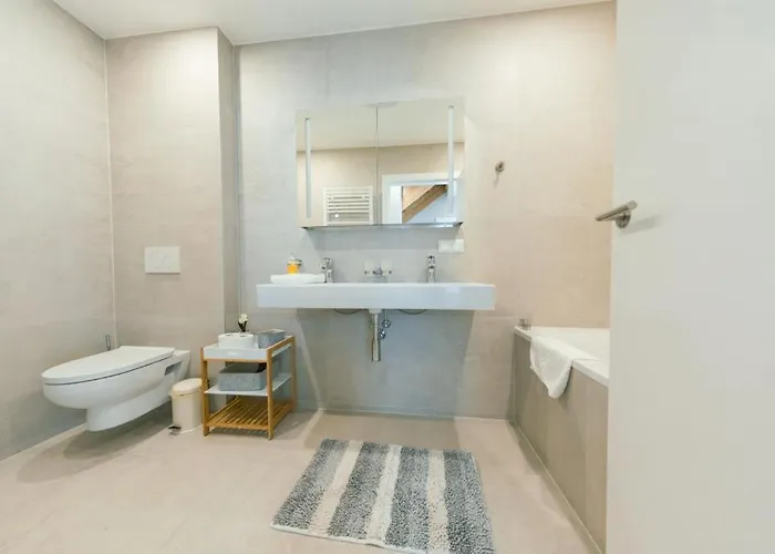 New Design Penthouse And וינה