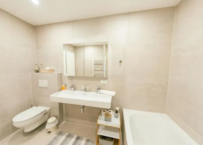 New Design Penthouse And דירה *